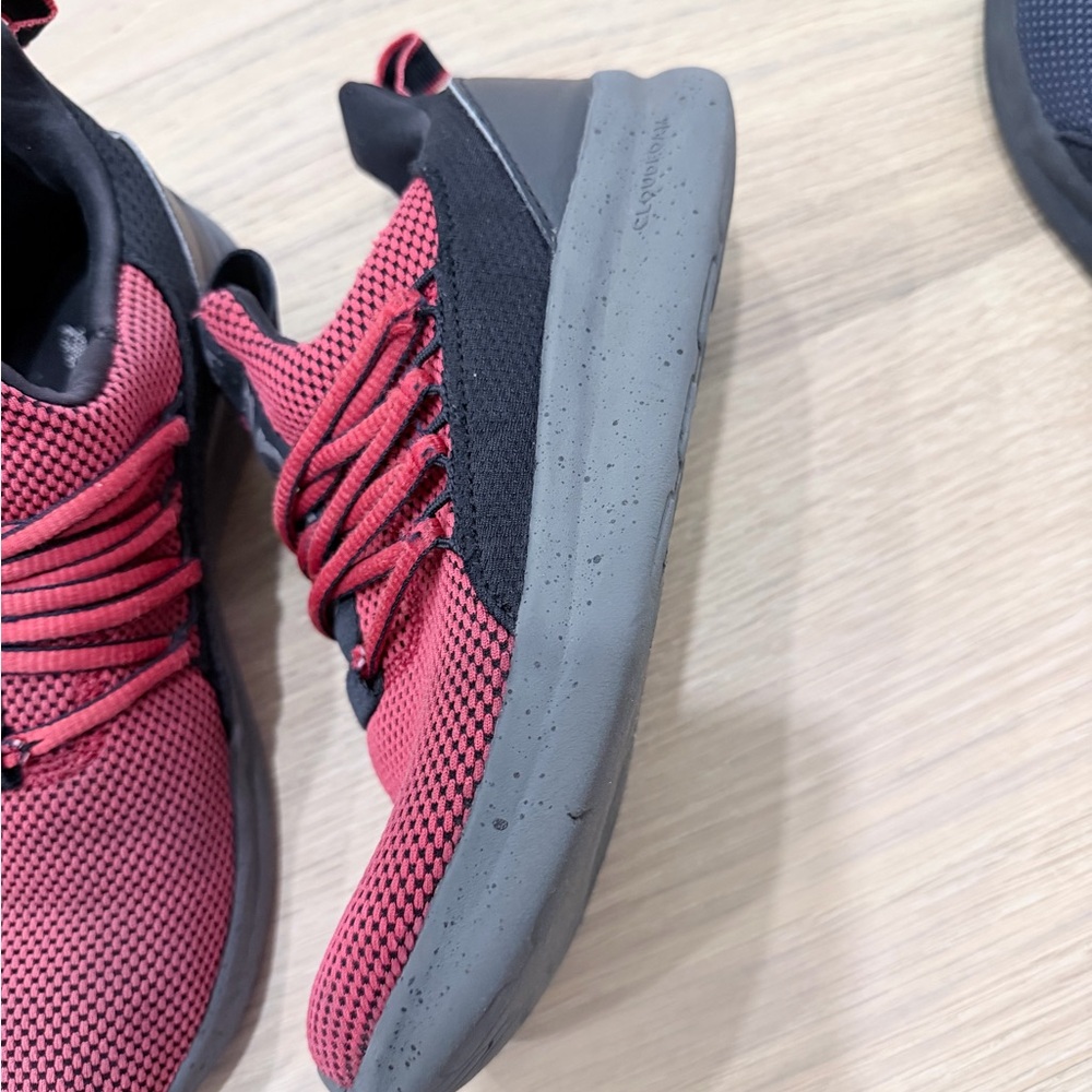 Adidas Kids Sneakers in Red and Black - Picture 6 of 11